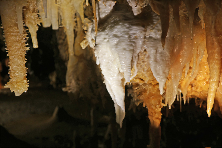 Grotte du Grand Roc modif